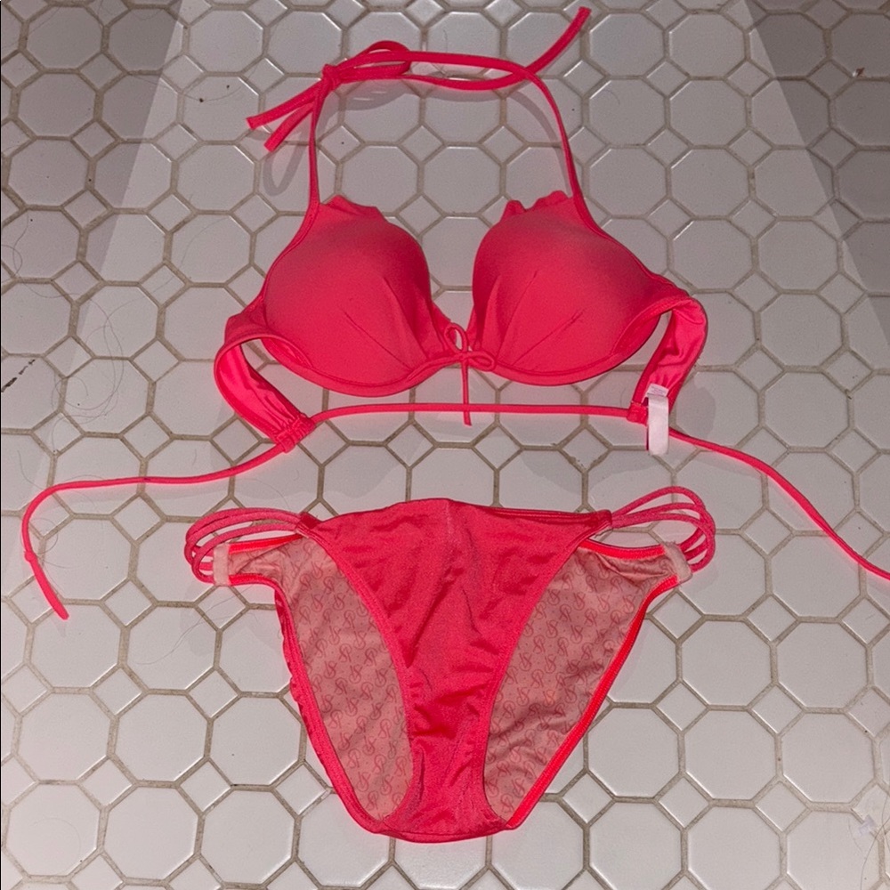 Victoria Secret 34C top Bottom Medium Swimwear